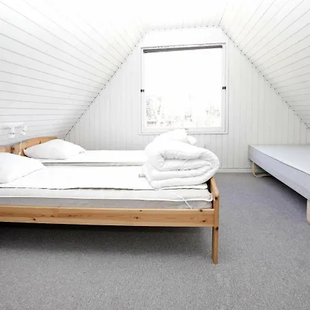 Three-bedroom Holiday In 5