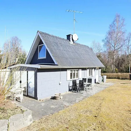 Three-bedroom Holiday In 5 실케보르